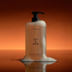 SALT & STONE Body Wash Saffron & Cedar 450ml - Антиоксидантний гель для душу з ароматом шафрану та кедру - фото №2