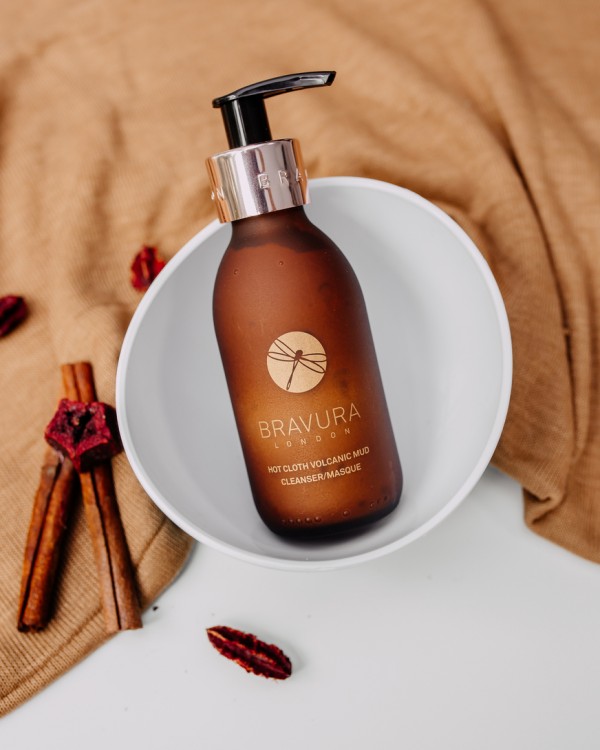 Bravura London Hot Cloth Volcanic Mud Cleanser & Mask 150ml - Засіб для вмивання/маска для глибокого очищення пор Bravura London Hot Cloth Volcanic Mud Cleanser & Mask 150ml - Засіб для вмивання/маска для глибокого очищення пор