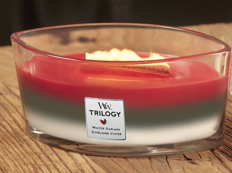 Ароматична свічка з тришаровим ароматом Woodwick Ellipse Trilogy Winter Garland 453 г - фото №2 Ароматична свічка з тришаровим ароматом Woodwick Ellipse Trilogy Winter Garland 453 г - фото №2