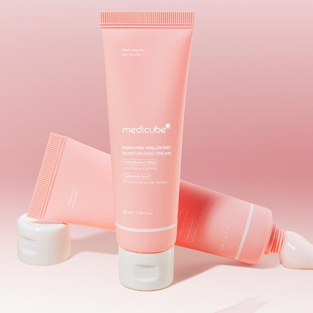 MEDICUBE PDRN Pink Hyaluronic Moisturizing Cream 50ml - Зволожувальний крем з полінуклеотидами та гіалуроновою кислотою - фото №1 MEDICUBE PDRN Pink Hyaluronic Moisturizing Cream 50ml - Зволожувальний крем з полінуклеотидами та гіалуроновою кислотою - фото №1