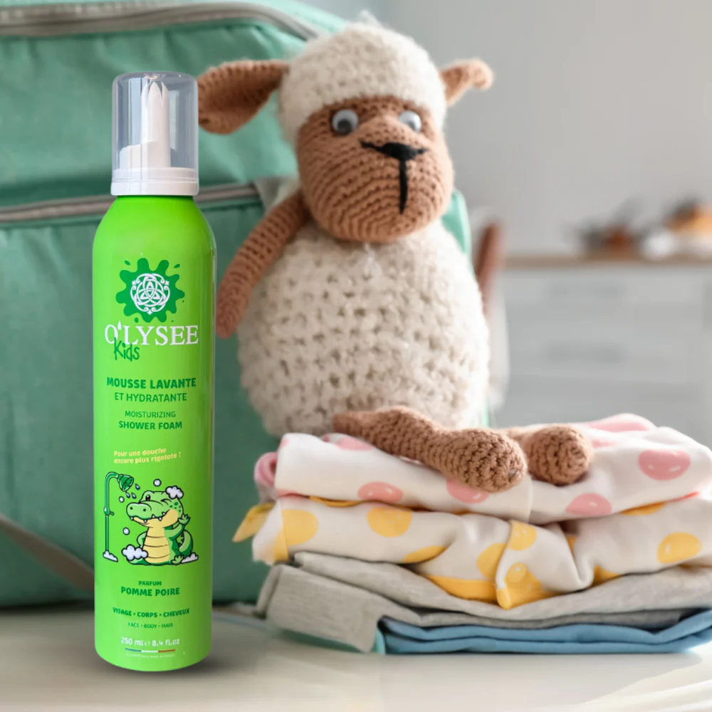 O'LYSEE Kids Moisturizing Shower Foam 3 в 1 "Apple & Pear" 250ml - Дитяча крем-пінка для купання 3 в 1 з ароматом яблука та груші - фото №3 O'LYSEE Kids Moisturizing Shower Foam 3 в 1 "Apple & Pear" 250ml - Дитяча крем-пінка для купання 3 в 1 з ароматом яблука та груші - фото №3