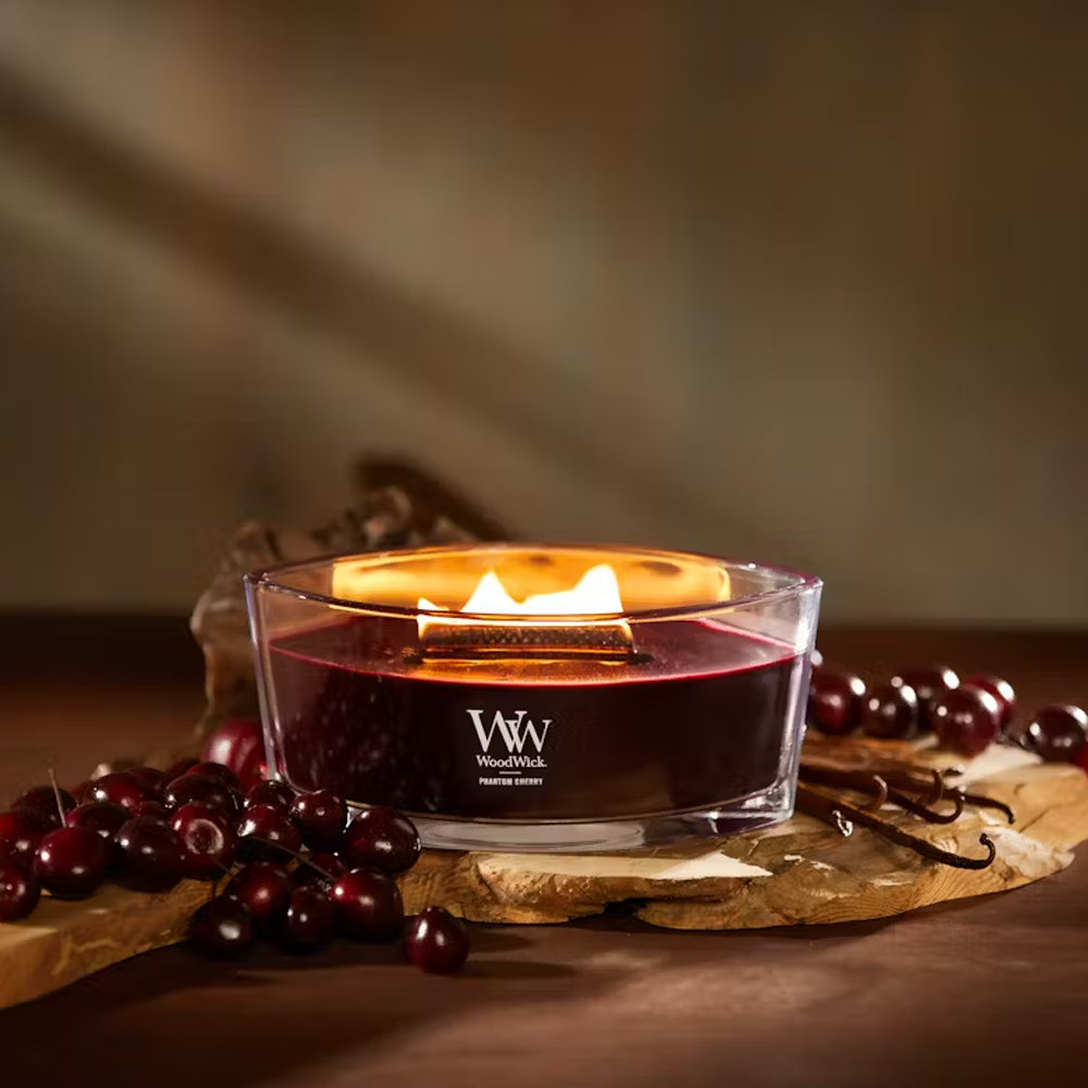 Woodwick Ellipse Phantom Cherry 453 г - Ароматична свічка з ароматом темної вишні та амбри - фото №2 Woodwick Ellipse Phantom Cherry 453 г - Ароматична свічка з ароматом темної вишні та амбри - фото №2